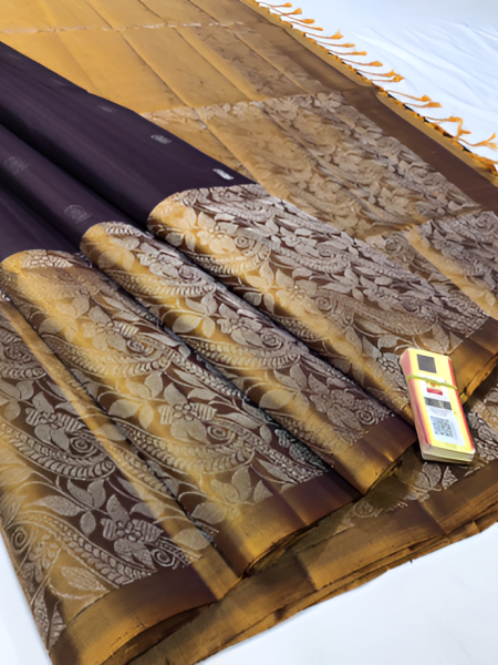 Golden Cocoa Turning Saree